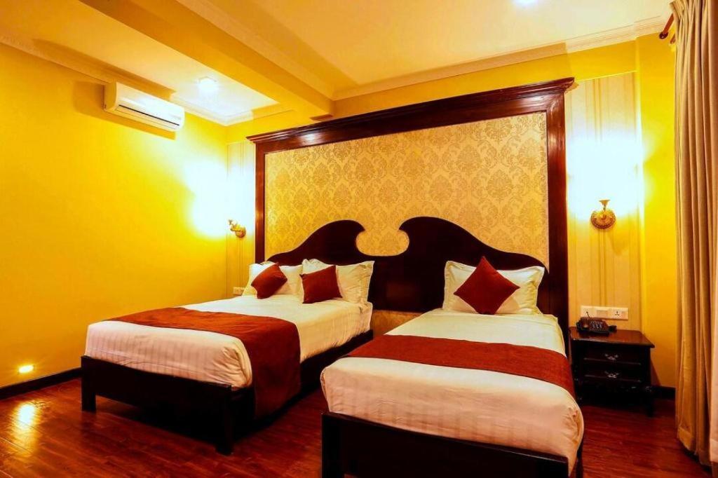Da Yatra Courtyard Hotel & Resort Pokhara Exterior photo